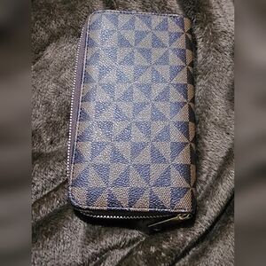 Geometric Blue and Tan Zip Wallet